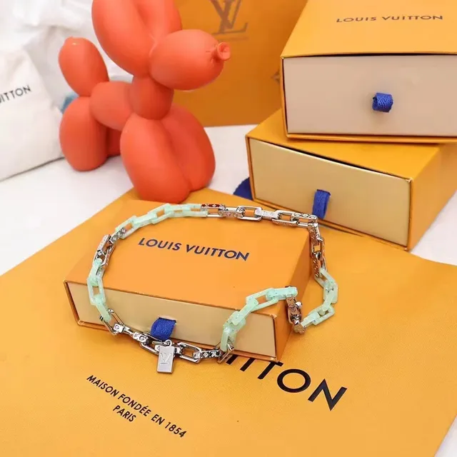 Louis Vuitton Chain Reaction Mint Green Resin and Silver-Tone Link Bracelet 7