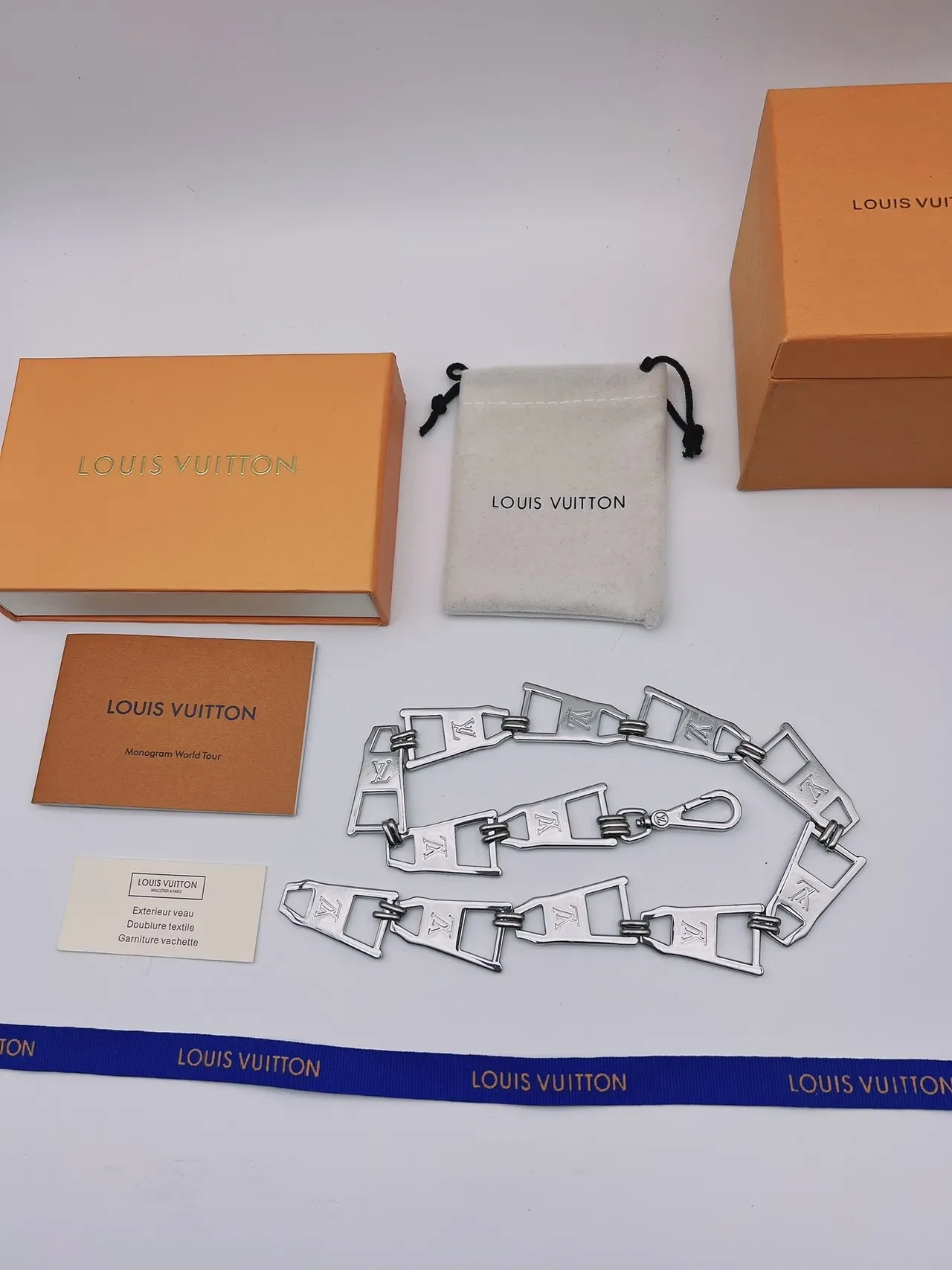 Louis Vuitton Chain Silver Green Metallic Monogram-Engraved Necklace 7