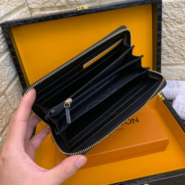 Louis Vuitton مونوغرام مطرز أسود محفظة طويلة 2
