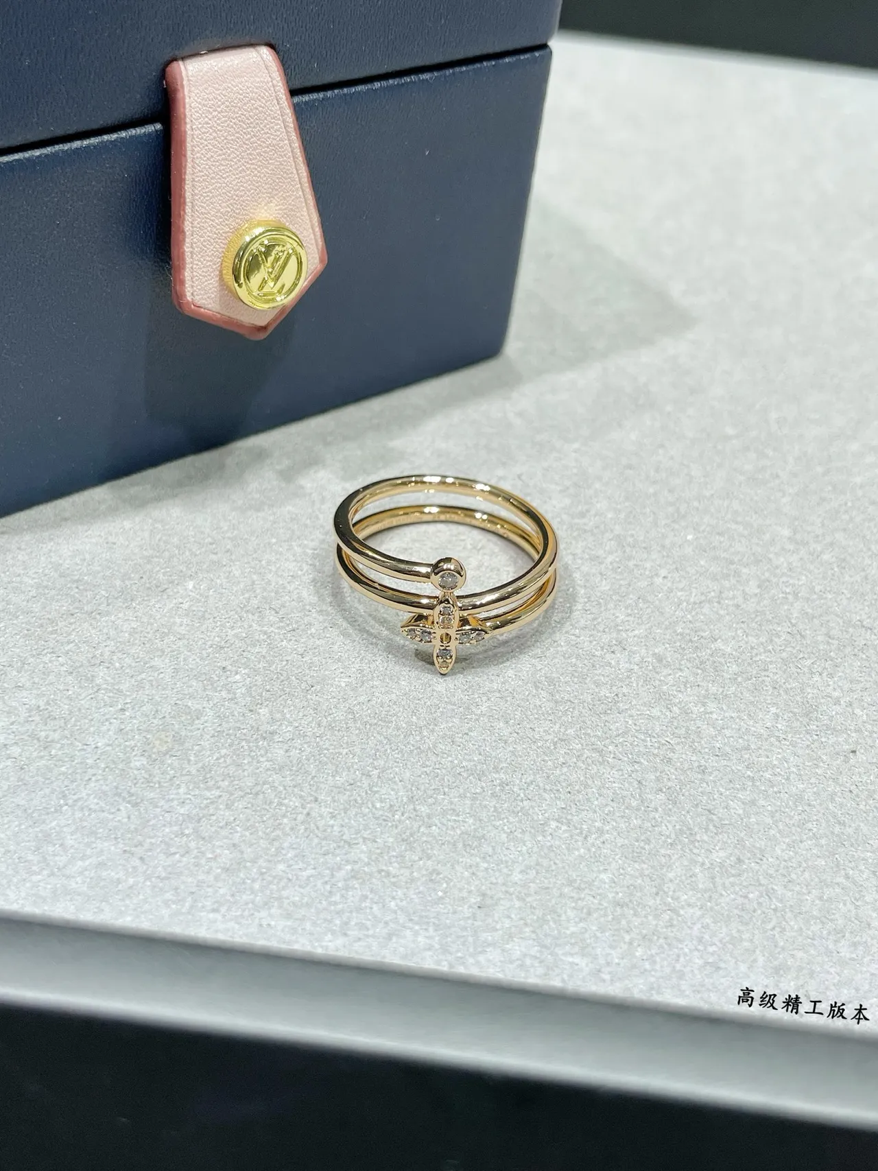 Louis Vuitton Flower Motif Double-Band Diamond Ring 4