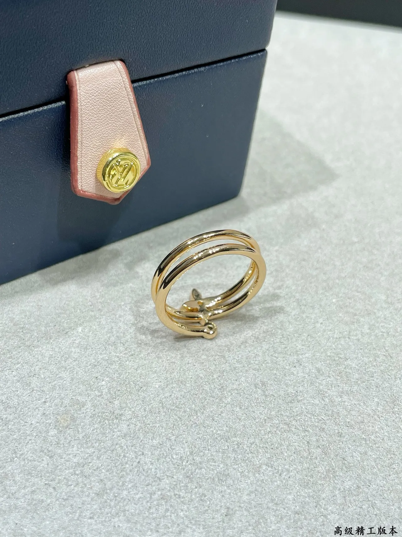 Louis Vuitton Flower Motif Double-Band Diamond Ring 5