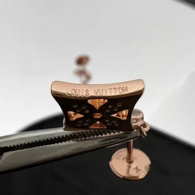 Louis Vuitton Geometric Motif Dangling Earrings 3