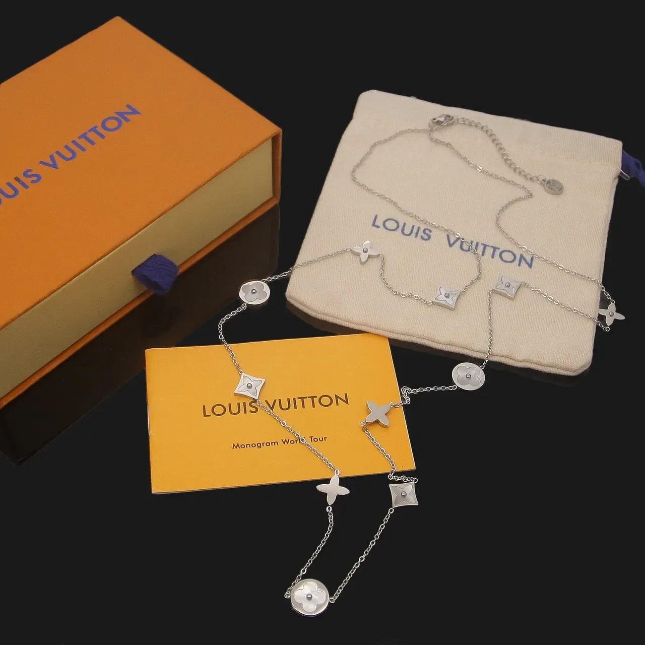 Louis Vuitton Gold Green Fine Chain-Link Enamel And Mother-of-Pearl Pendants Necklace 7