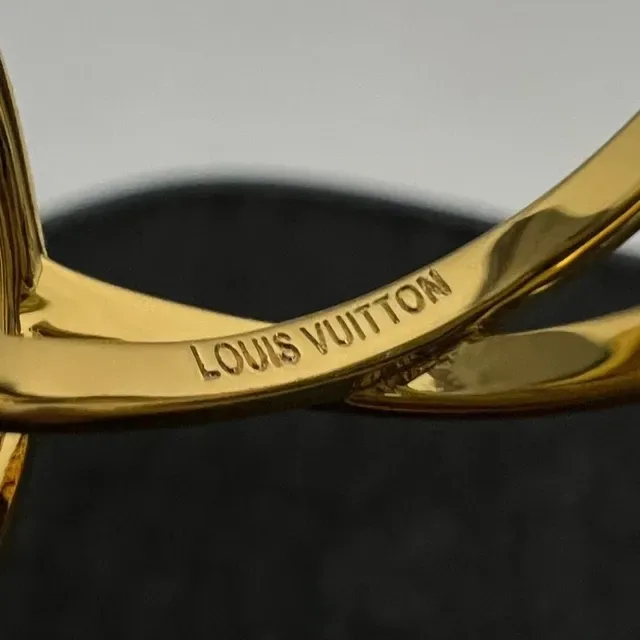 Louis Vuitton Gold Interlocking Loops Polished Ring 2