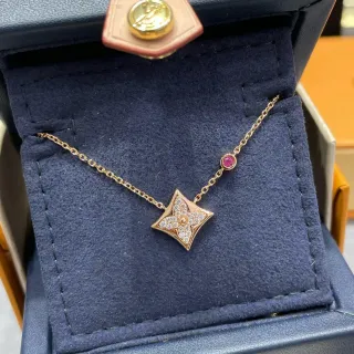 Louis Vuitton Or Ton Rouge Rose Pavé Diamant Pendentif Etoile Collier