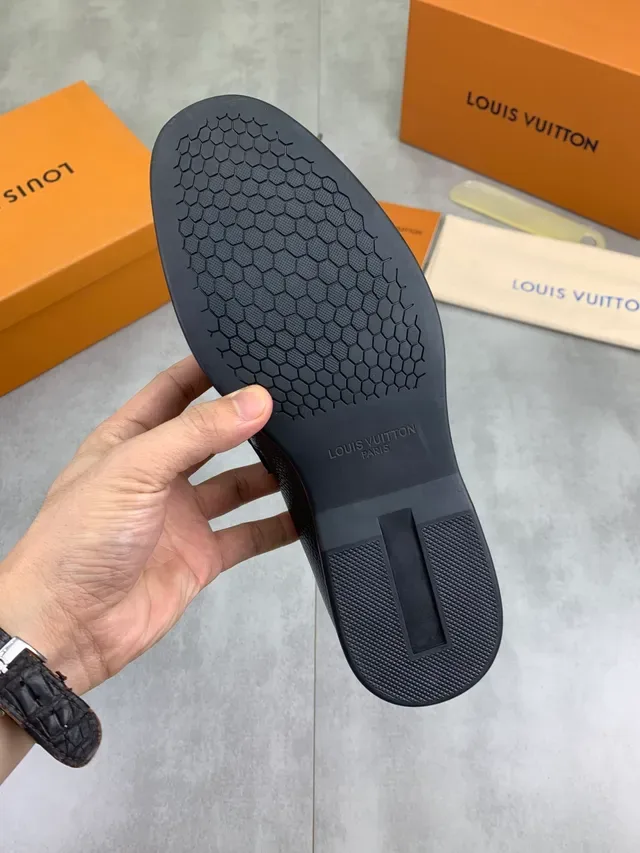 Louis Vuitton Horsebit 1955 Mocasin Negro Piel Pebbled 2