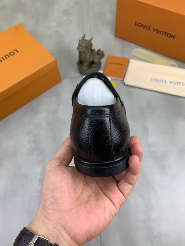 Louis Vuitton Horsebit 1955 Mocasin Negro Piel Pebbled 3