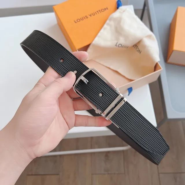 Louis Vuitton Initiales Reversible Black and Gray Leather Belt 8