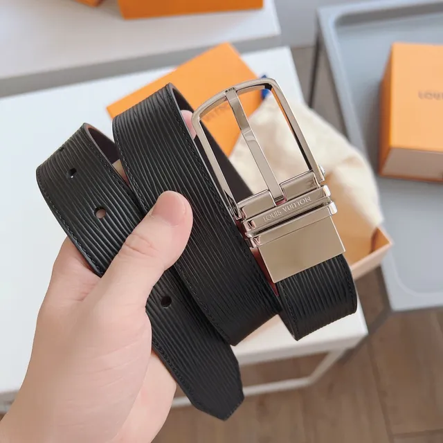 Louis Vuitton Initiales Reversible Black and Gray Leather Belt 9