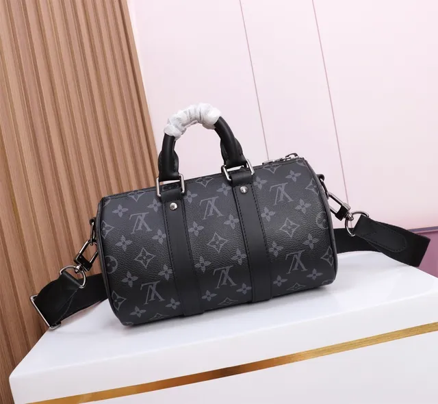 Louis Vuitton Keepall Bandoulière Black Monogram Canvas Boston Bag 2
