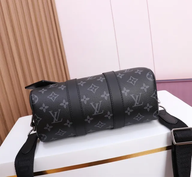Louis Vuitton Keepall Bandoulière Black Monogram Canvas Boston Bag 3