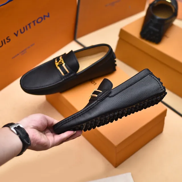 Louis Vuitton mocassin noir doré cuir grainé LV monogram boucle mocassin 8