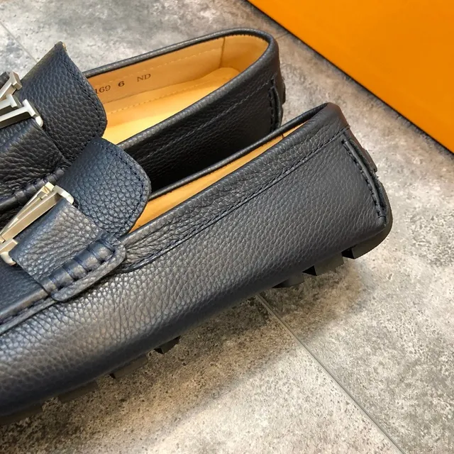 Louis Vuitton mocassim preto couro pebbled LV fivela slip-on loafers 3