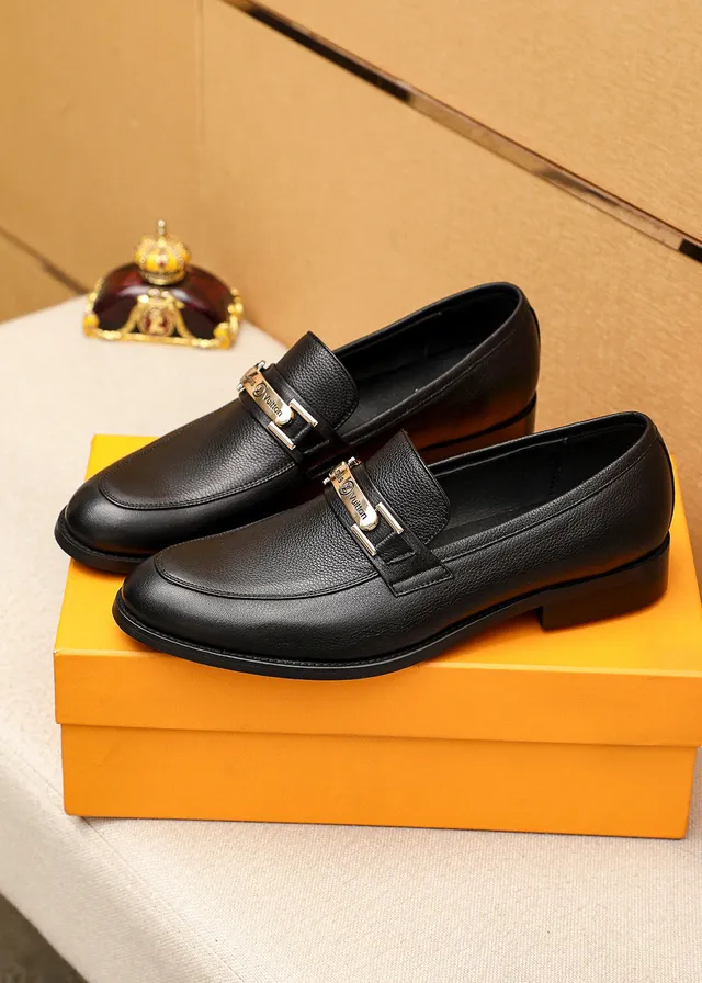 Louis Vuitton Mocassin Noir Cuir Granulé Boucle Métallique Mocassins 3