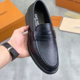 路易威登 乐福鞋 黑色 压纹 皮革 便士 带 乐福鞋