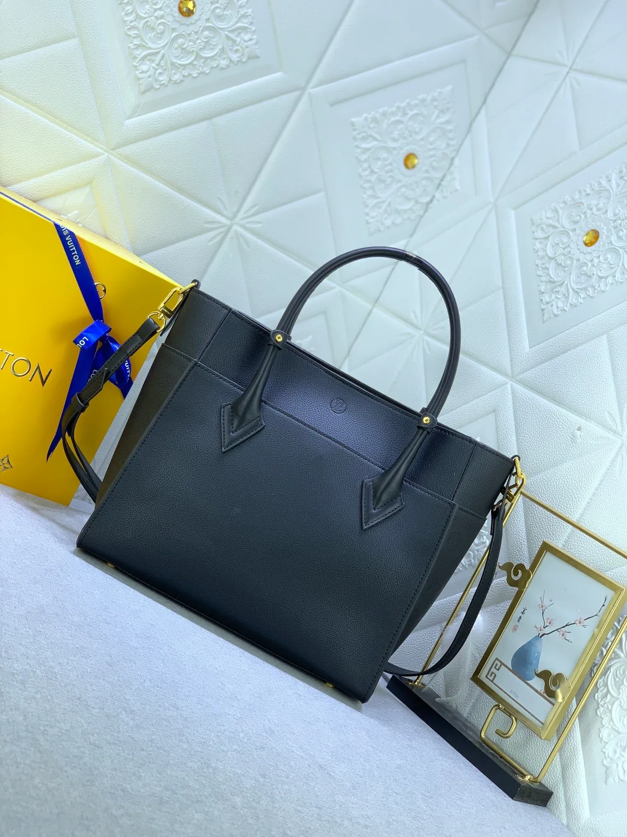 Louis Vuitton Lockme Tote Black Pebbled Leather Top-Handle Tote Bag 3