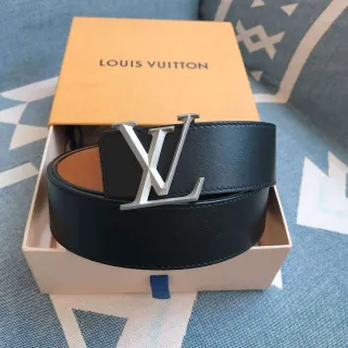 Louis Vuitton LV Initiales কালো চামড়ার বেল্ট