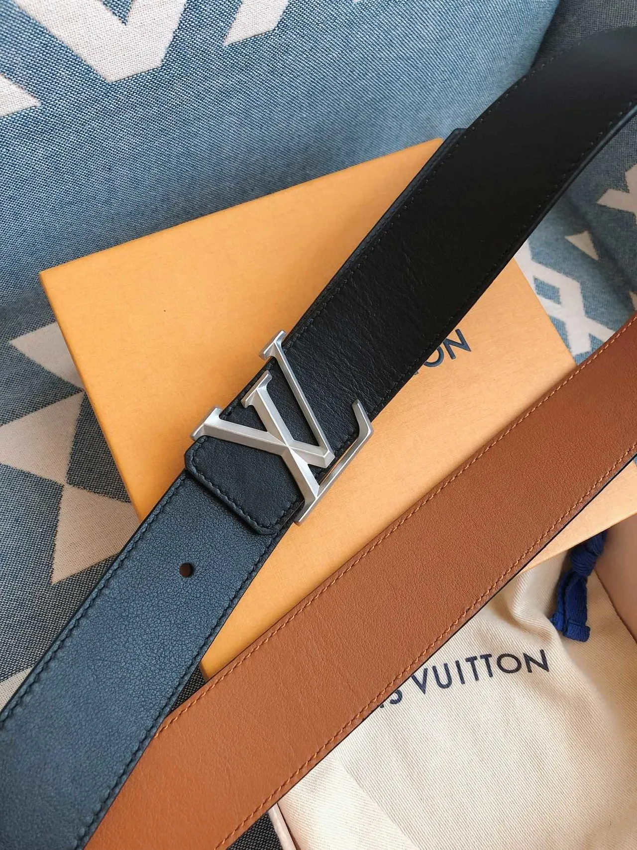 Louis Vuitton LV Initiales Black Leather Belt 2