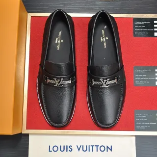 Louis Vuitton LV 乐福鞋 黑色 粒面皮革 金属扣 乐福鞋