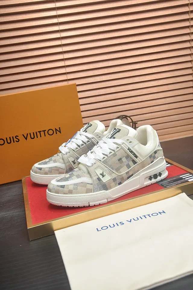 Louis Vuitton LV Trainer Beige Gris Monogram Toile Supérieure Semelle Chunky Sculptée Lifestyle Sneakers 4