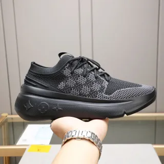 Louis Vuitton LV Trainer Negro Gris Tejido Superior Monograma Embossado Planta Media Lifestyle Sneakers