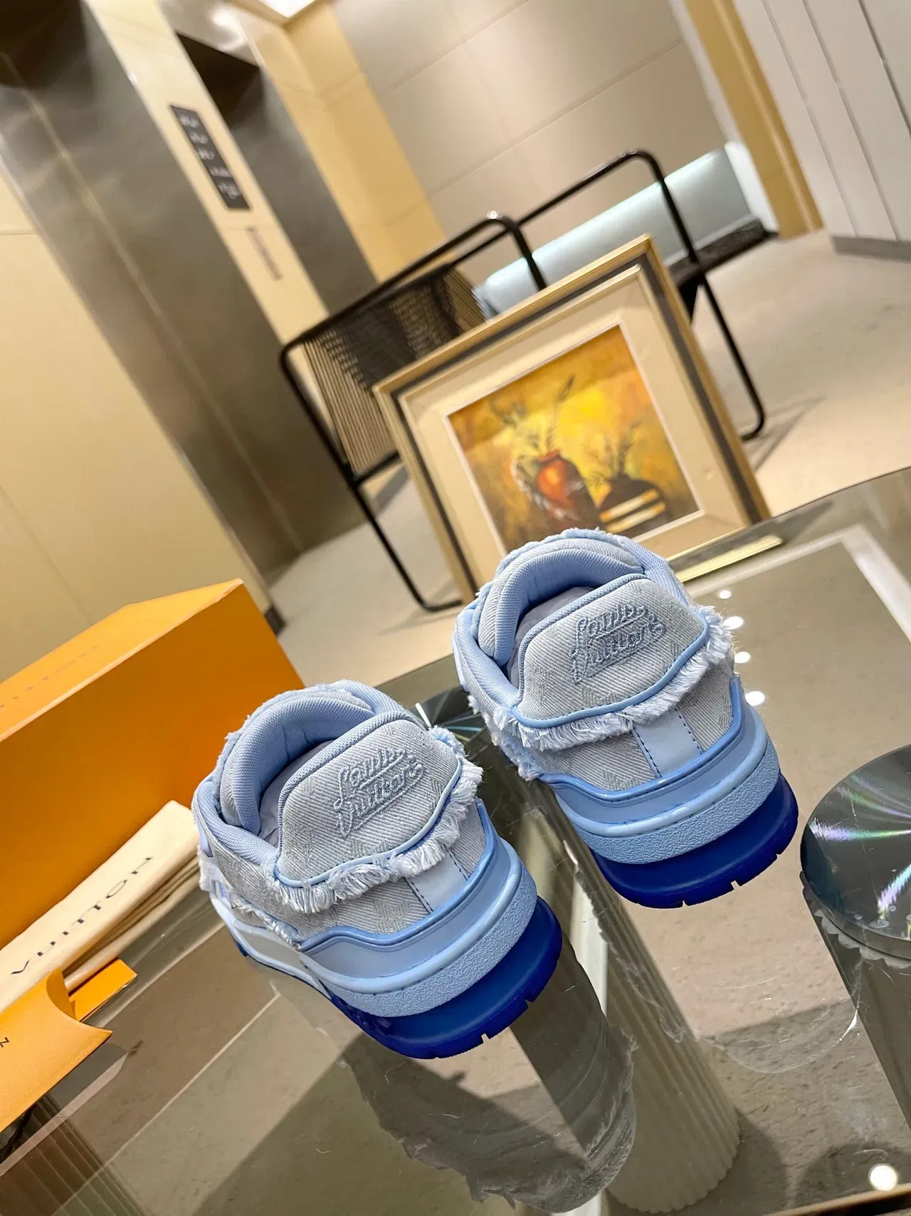 Louis Vuitton LV Trainer নীল সাদা ফ্রেড এজ টেক্সটাইল মনোগ্রাম আপার লাইফস্টাইল স্নিকার্স 3