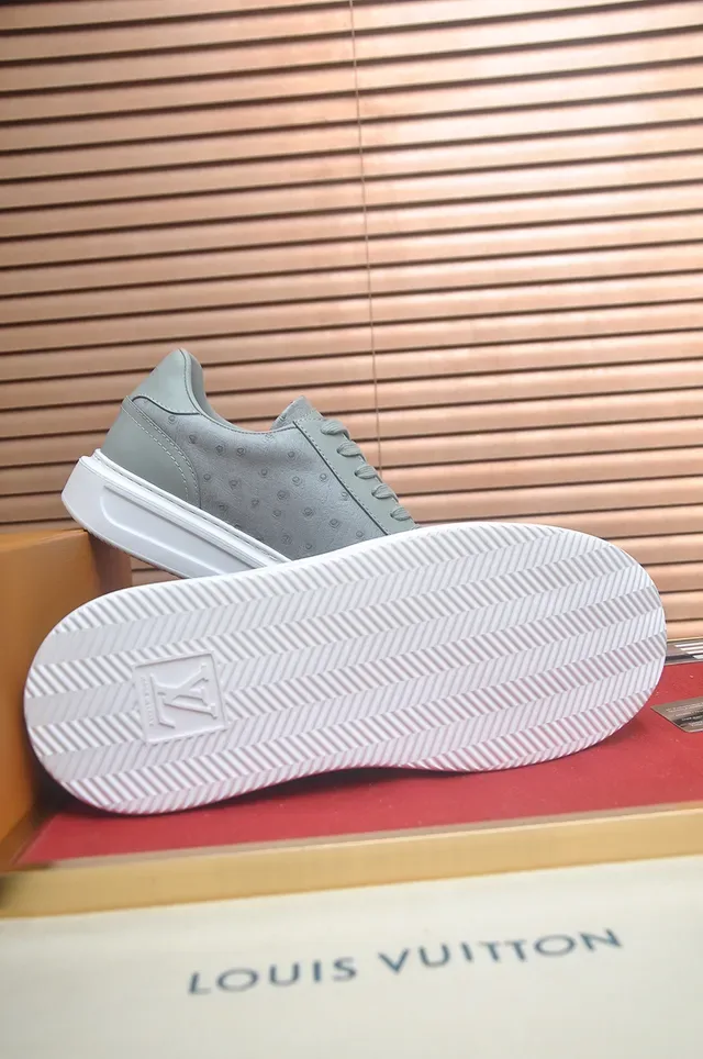 Louis Vuitton LV Trainer Gray White Low-Top Ostrich-Textured Panel Lifestyle Sneakers 3