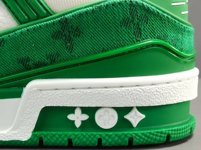 Louis Vuitton LV Trainer Green White Monogram-Printed Overlays Leather Panels Lifestyle Sneakers 6