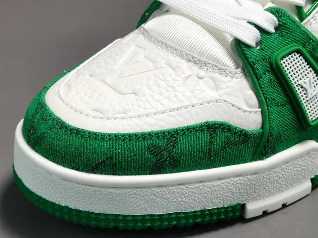 Louis Vuitton LV Trainer Green White Monogram-Printed Overlays Leather Panels Lifestyle Sneakers 9