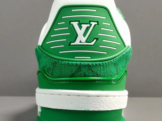 Louis Vuitton LV Trainer Green White Monogram-Printed Overlays Leather Panels Lifestyle Sneakers 10