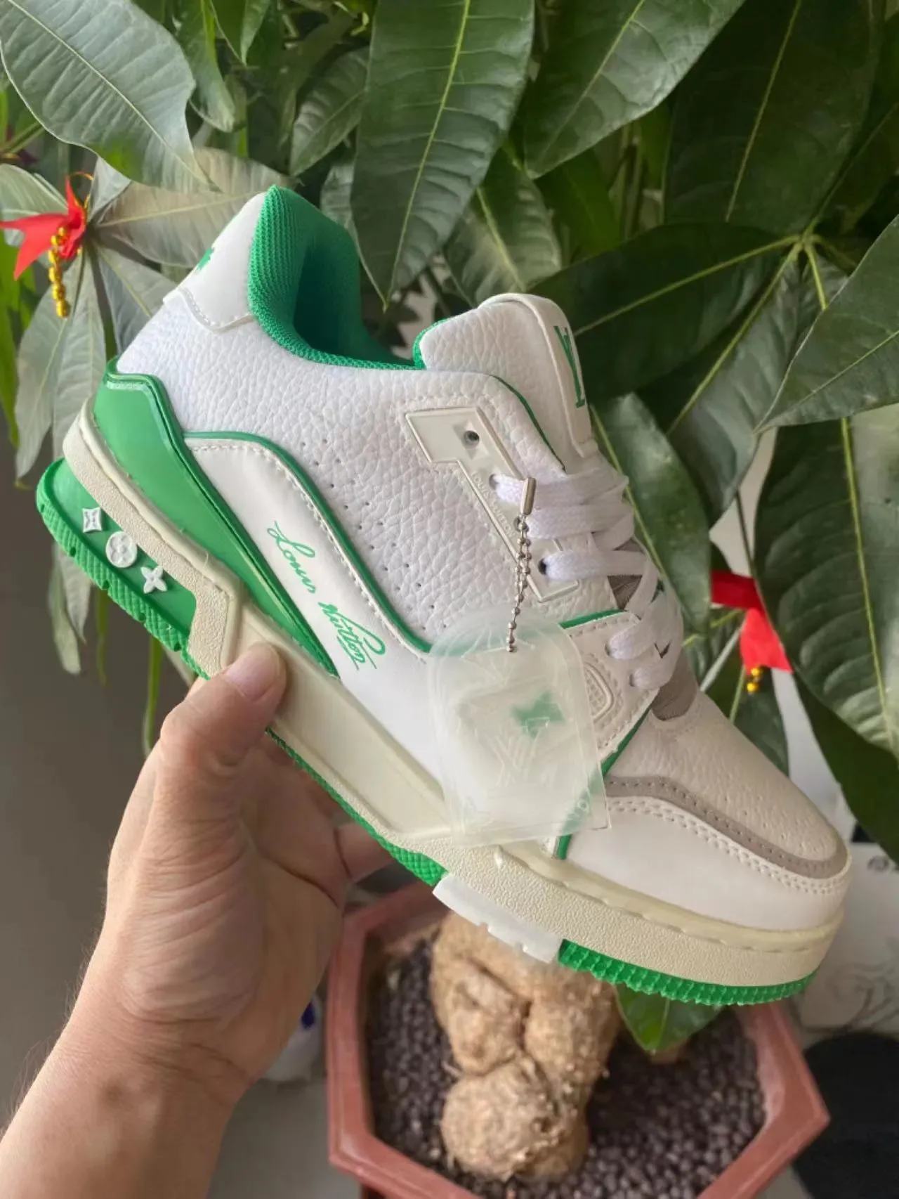 Louis Vuitton LV Trainer Rouge Blanc Cuir Monogrammé Semelle Épaisse Stratifiée Chaussures Lifestyle 5