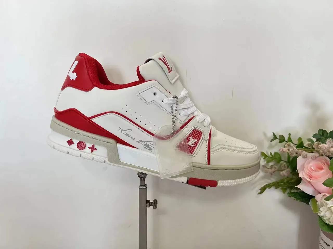 Louis Vuitton LV Trainer Rouge Blanc Cuir Monogrammé Semelle Épaisse Stratifiée Chaussures Lifestyle 8