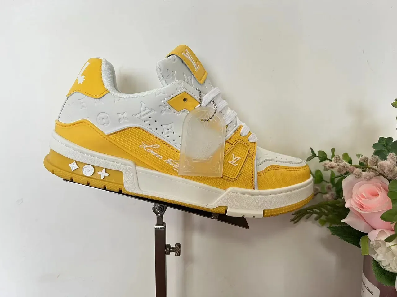 Louis Vuitton LV Trainer Rouge Blanc Cuir Monogrammé Semelle Épaisse Stratifiée Chaussures Lifestyle 11