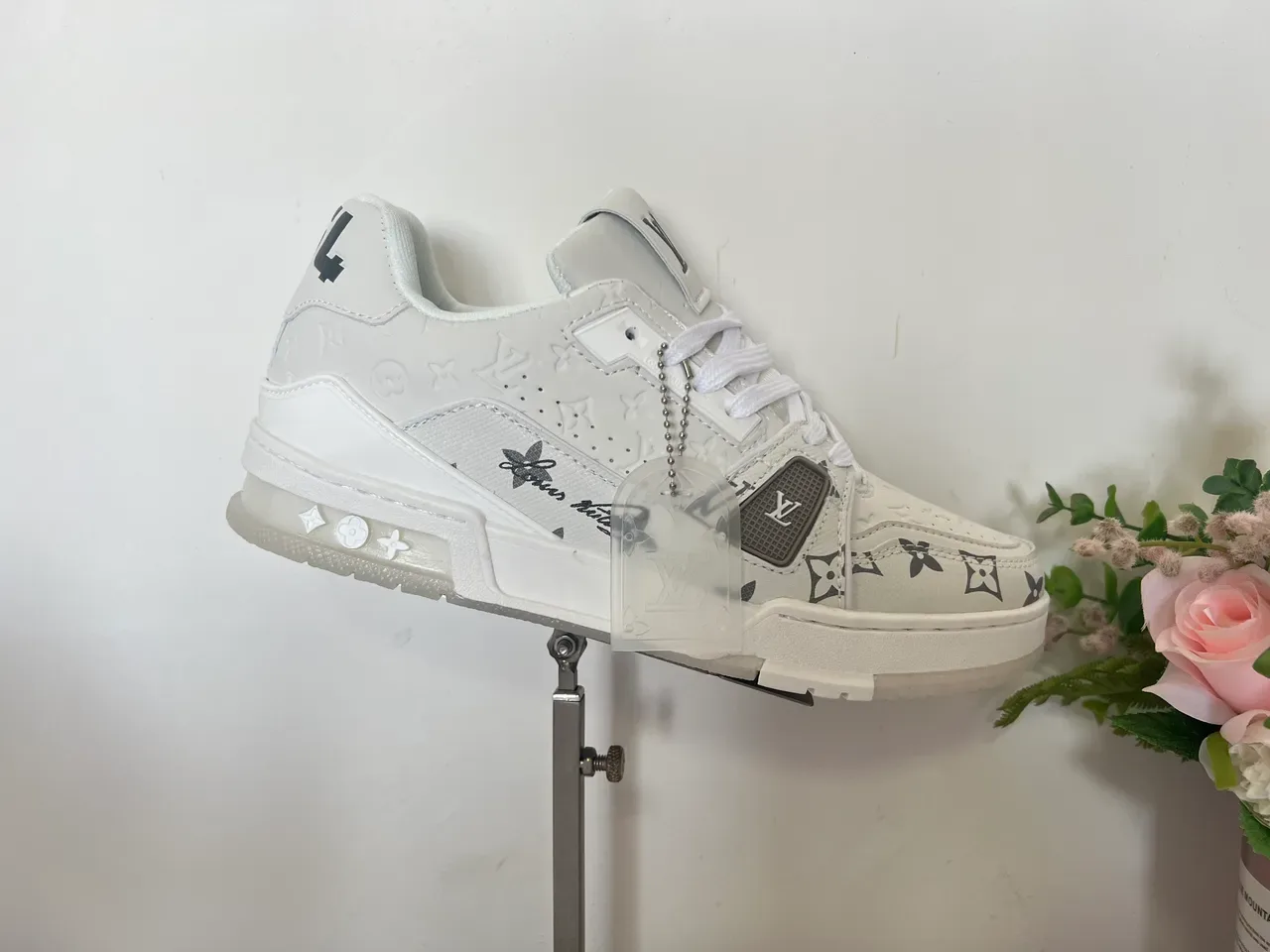 Louis Vuitton LV Trainer Rouge Blanc Cuir Monogrammé Semelle Épaisse Stratifiée Chaussures Lifestyle 16