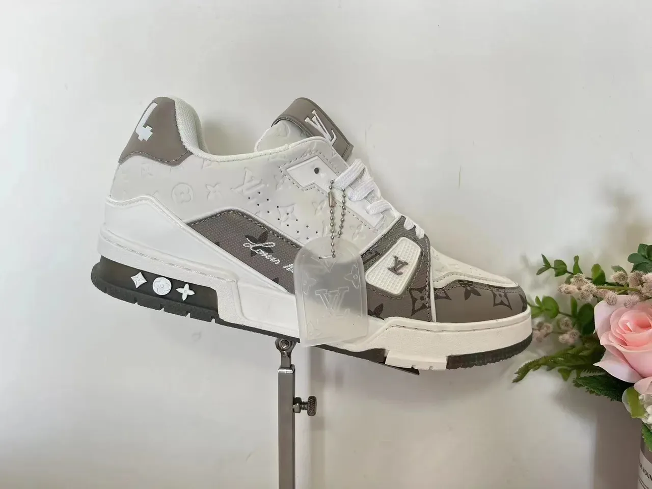 Louis Vuitton LV Trainer Rouge Blanc Cuir Monogrammé Semelle Épaisse Stratifiée Chaussures Lifestyle 17
