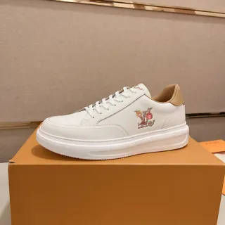 Louis Vuitton LV Trainer branco e bege couro superior bordado floral Monogram lifestyle sneakers