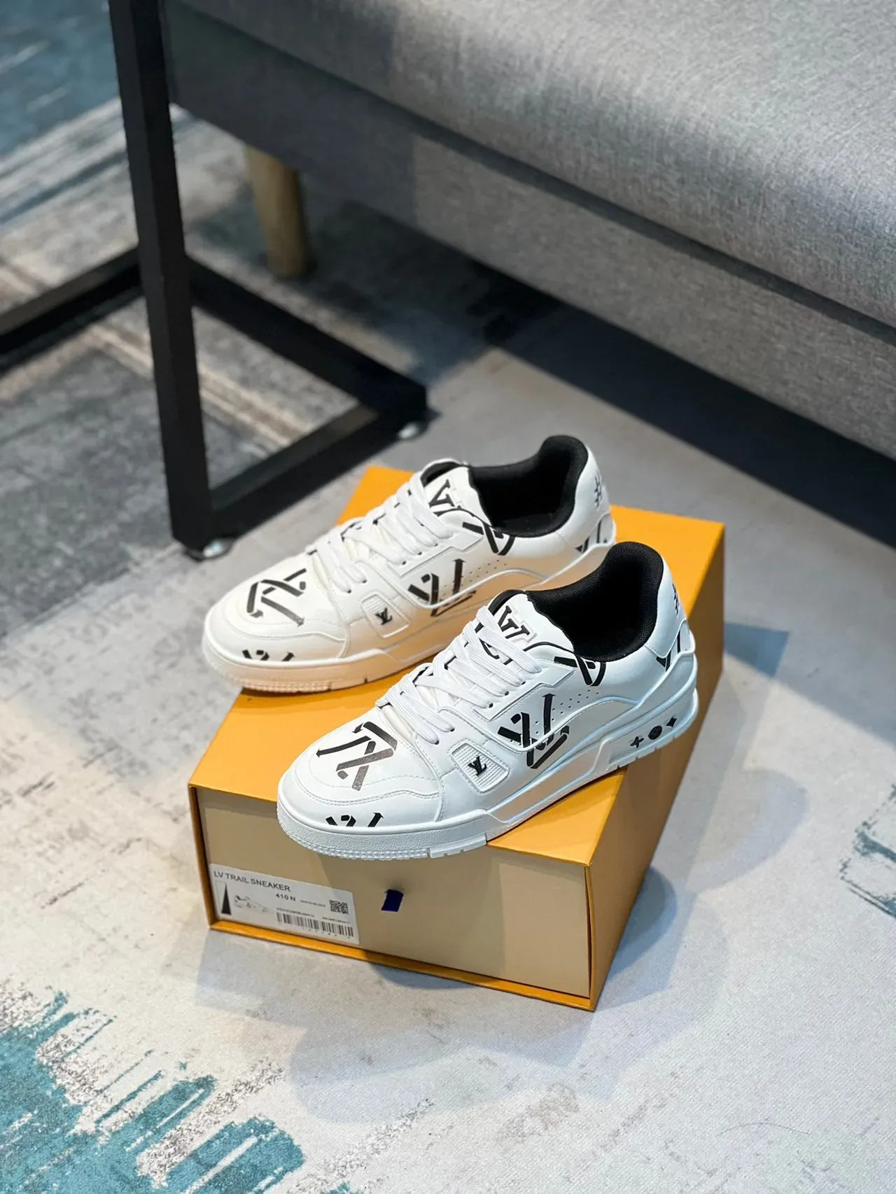 Louis Vuitton LV Trainer Blanc et Noir Impression Graphique Partie Supérieure Semelle Sculptée Lifestyle Sneakers 7