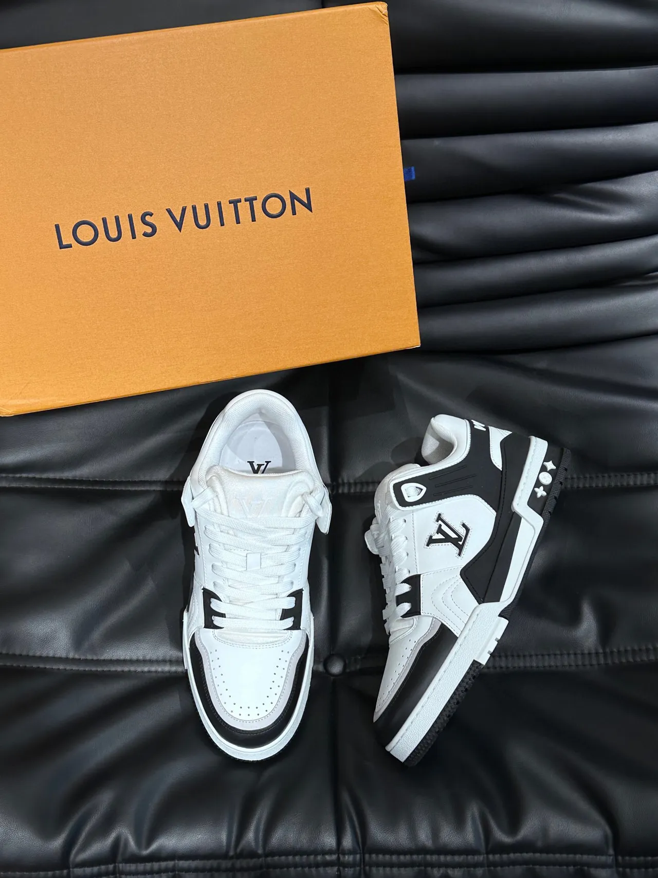 Louis Vuitton LV Trainer White Black Multi-Panel Construction Contrast Lifestyle Sneakers 3