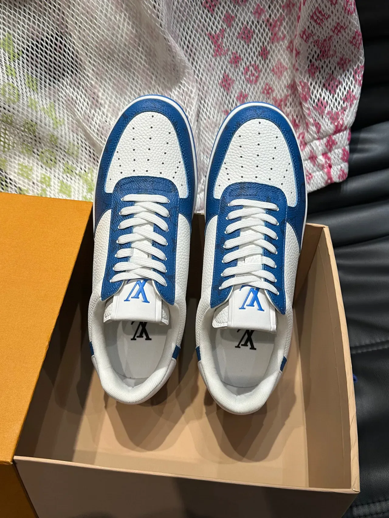 Louis Vuitton LV Trainer White Blue Color-Blocked Leather Perforated Toe Cap Lifestyle Sneakers 4