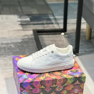 Louis Vuitton LV Trainer tênis lifestyle branco Embossed Monogram couro