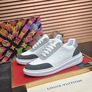 Louis Vuitton LV Trainer Blanco Gris Monograma Embossado Ante Paneles Contraste Zapatillas Estilo de Vida