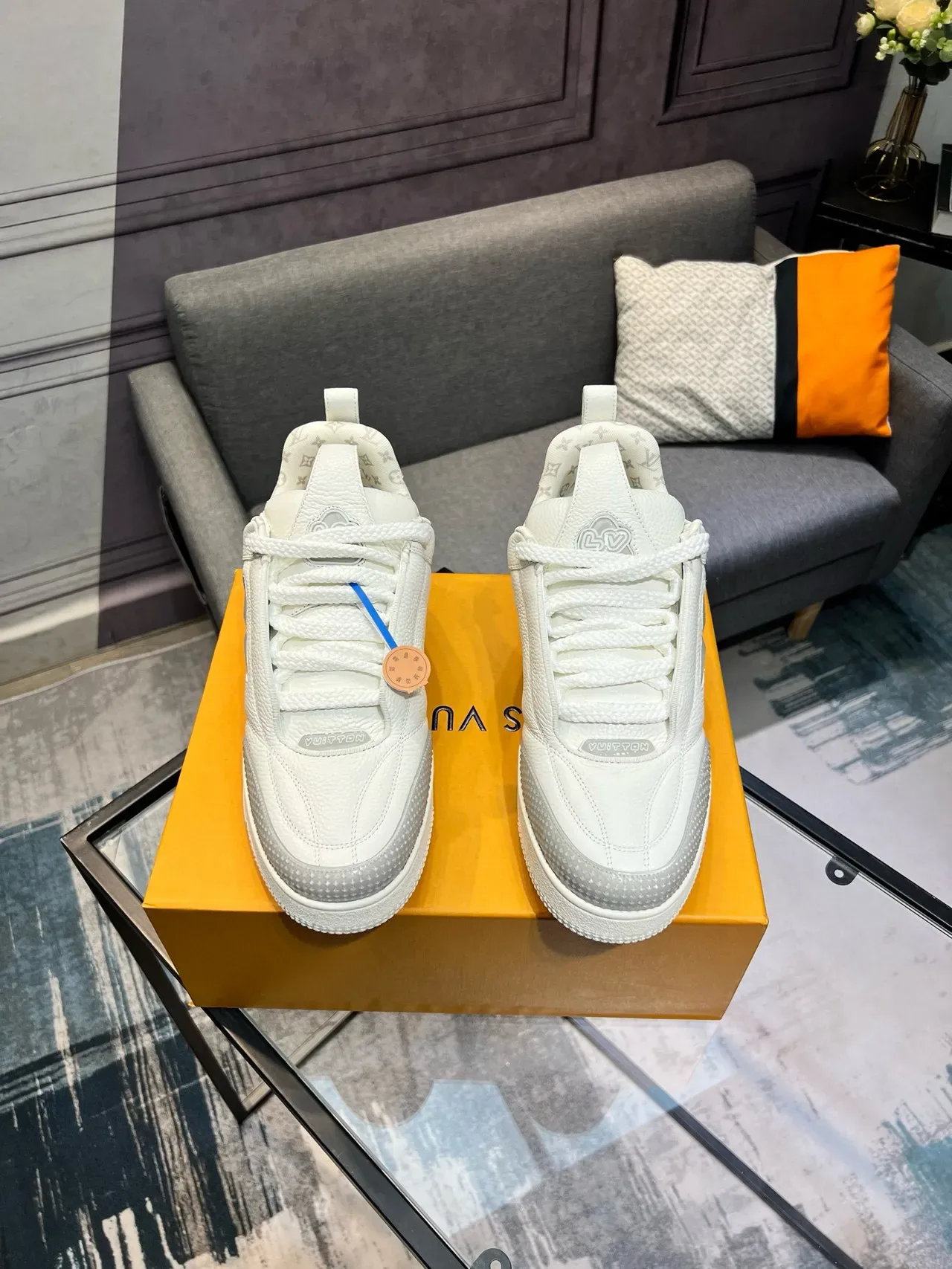 Louis Vuitton LV Trainer White Gray Pebbled Leather Upper Translucent Floral Side Motif Lifestyle Sneakers 2