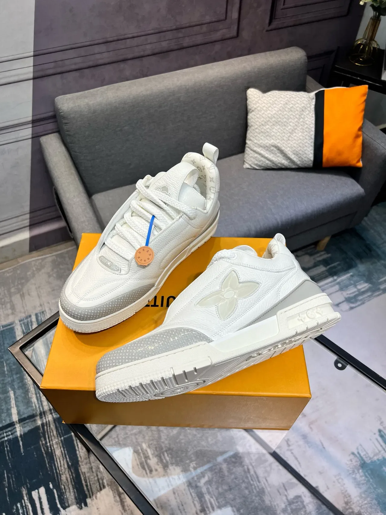 Louis Vuitton LV Trainer White Gray Pebbled Leather Upper Translucent Floral Side Motif Lifestyle Sneakers 4