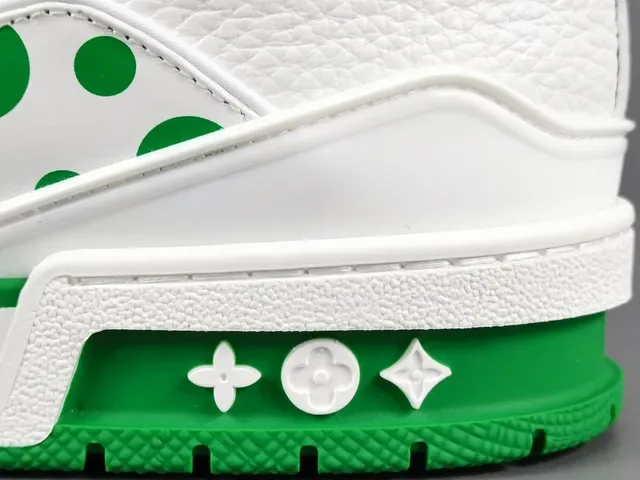 Louis Vuitton LV Trainer White Green Leather Upper Polka-Dot Print Lifestyle Sneakers 7