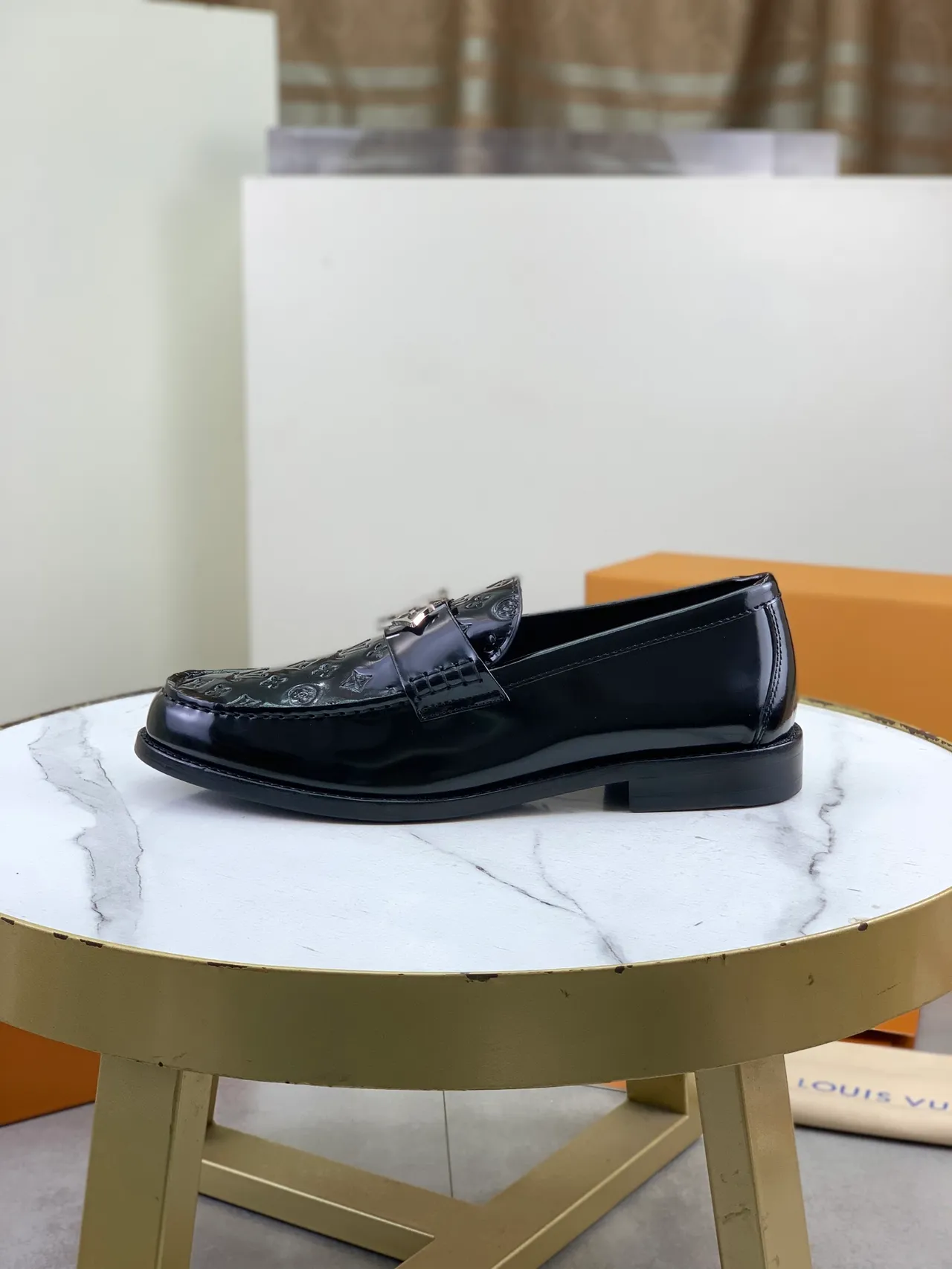 Louis Vuitton LV Turnlock Loafer Cuir Verni Noir Loafer 5