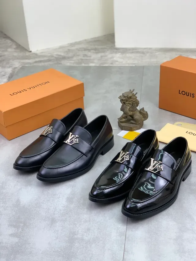 Louis Vuitton LV Twist Loafer Sapatos de Couro Preto 2