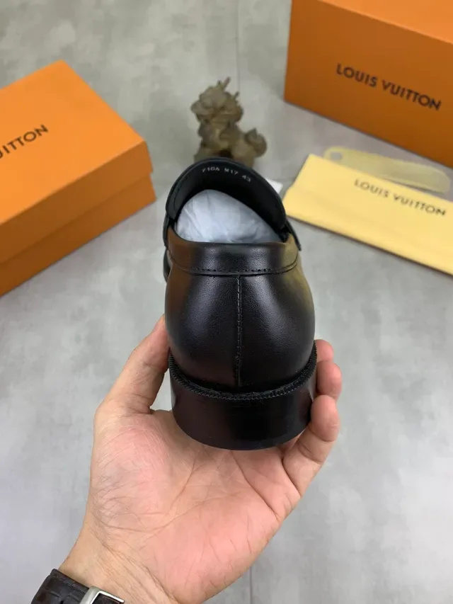 Louis Vuitton LV Twist Loafer Sapatos de Couro Preto 4