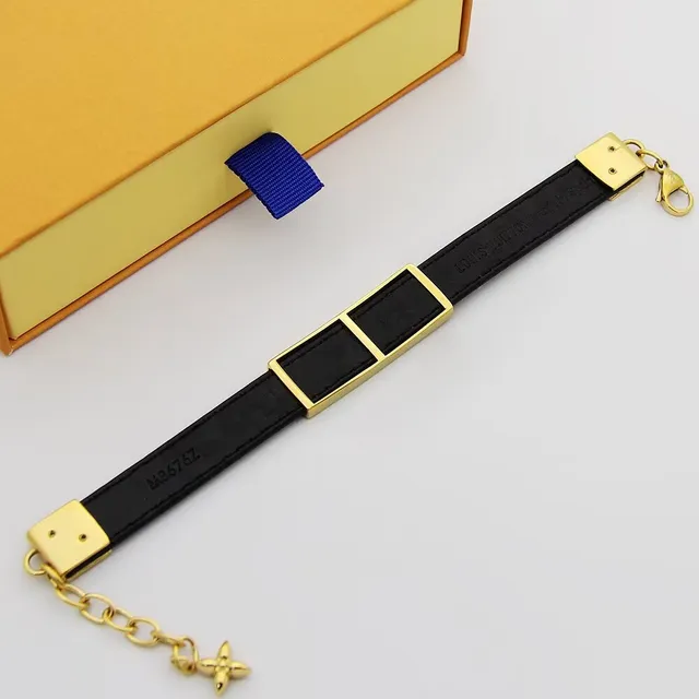 Louis Vuitton Monogram Pulseira Preta Dourada Esmalte Placa Hardware Pulseira 2