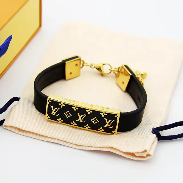 Louis Vuitton Monogram Pulseira Preta Dourada Esmalte Placa Hardware Pulseira 7