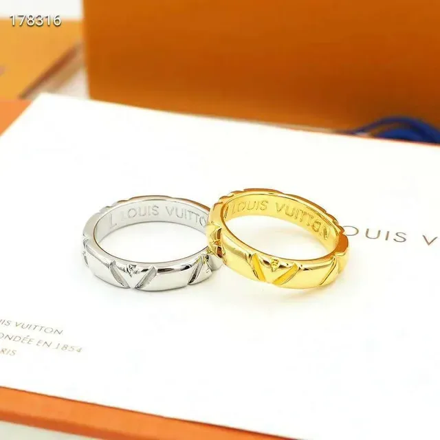 Anéis Louis Vuitton Monogram Gravados em Ouro e Prata 7